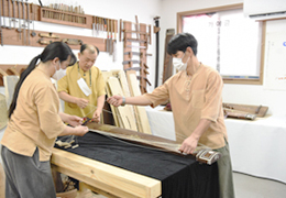 Instrument Maker Image
